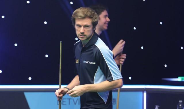 通过谨慎的 通过谨慎的